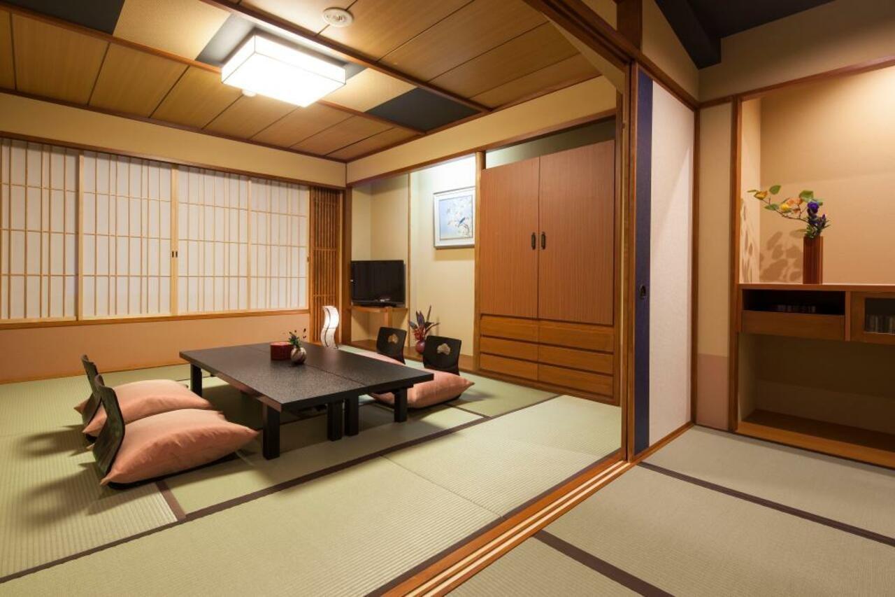 Yamatoya Honten Ryokan Osaka Exterior photo